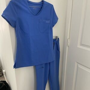 Jaanuu Scrub Top/Bottom XXS Ceil Blue Pants are NWT/petite